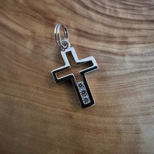 Sterling silver cross with cubic zirconia (new)